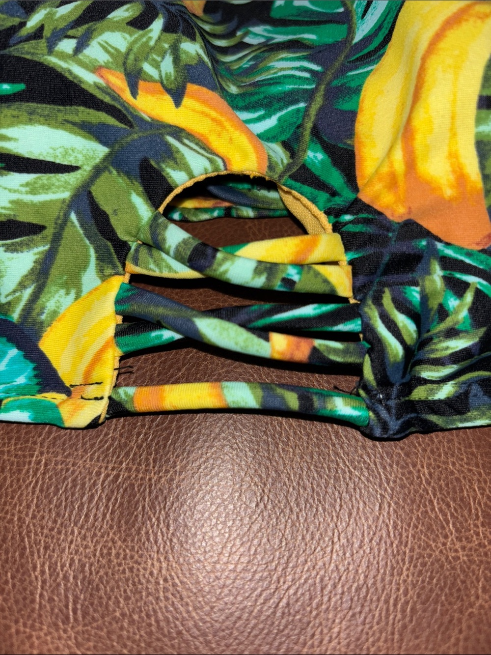 NWOT Gianni Bini Gone Bananas Yellow Tropical Print Bikini Set Women’s Medium - Picture 5 of 11